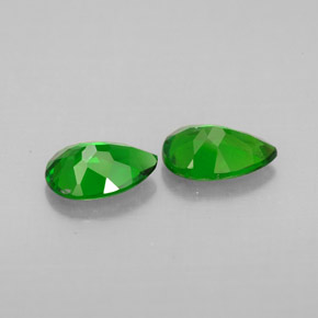 Chrome Diopside Gemstone in 6.7 x 5 mm Size for Sale, Chrome Diopside Stone in Green Color