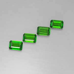 2.00 ct Green Chrome Diopside Gemstone, Chrome Diopside Gem in Octagon Facet Shape for Sale.