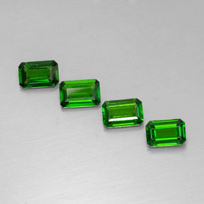 2.06 ct Green Chrome Diopside Gemstone, Chrome Diopside Gem in Octagon Facet Shape for Sale.