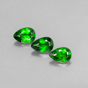 2.24 ct Green Chrome Diopside Gemstone, Chrome Diopside Gem in Pear Facet Shape for Sale.