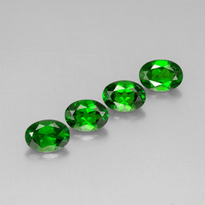 3.66 ct Green Chrome Diopside Stone, Natural Chrome Diopside in Oval Facet Shape for Sale