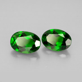 1.65 ct Green Chrome Diopside Stone, Natural Chrome Diopside in Oval Facet Shape for Sale