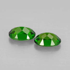 Chrome Diopside Gemstone in 7 x 5 mm (calibrated) Size for Sale, Chrome Diopside Stone in Green Color