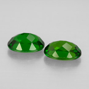 Chrome Diopside Gemstone in 7 x 5 mm (calibrated) Size for Sale, Chrome Diopside Stone in Green Color