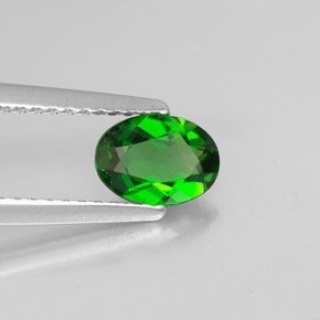 0.61 ct Green Chrome Diopside Stone, Natural Chrome Diopside in Oval Facet Shape for Sale