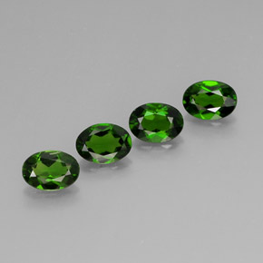 3.00 ct Green Chrome Diopside Gemstone, Chrome Diopside Gem in Oval Facet Shape for Sale.
