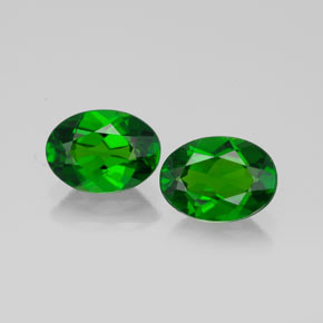 1.61 ct Green Chrome Diopside Gemstone, Chrome Diopside Gem in Oval Facet Shape for Sale.