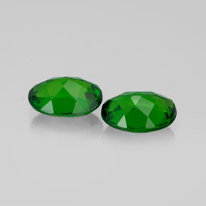 Chrome Diopside Gemstone in 7 x 5 mm (calibrated) Size for Sale, Chrome Diopside Stone in Green Color