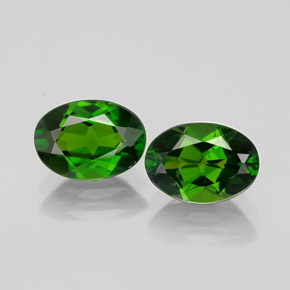 1.70 ct Green Chrome Diopside Gemstone, Chrome Diopside Gem in Oval Facet Shape for Sale.