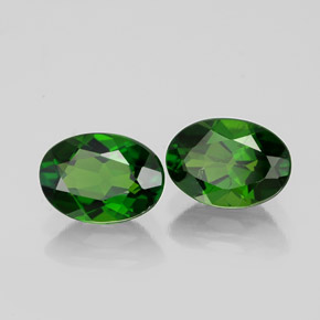 1.70 ct Green Chrome Diopside Stone, Natural Chrome Diopside in Oval Facet Shape for Sale
