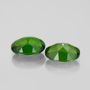 Chrome Diopside Gemstone in 7 x 5 mm (calibrated) Size for Sale, Chrome Diopside Stone in Green Color