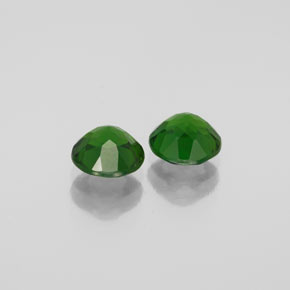 Chrome Diopside Gemstone in 6 mm (calibrated) Size for Sale, Chrome Diopside Stone in Green Color