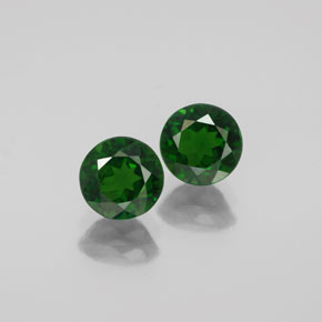 2.02 ct Green Chrome Diopside Gemstone, Chrome Diopside Gem in Round Facet Shape for Sale.