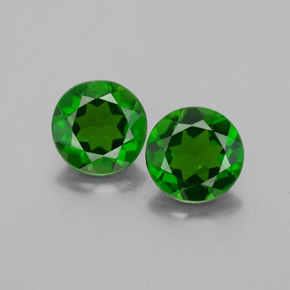 1.65 ct Green Chrome Diopside Gemstone, Chrome Diopside Gem in Round Facet Shape for Sale.