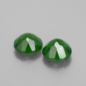 Chrome Diopside Gemstone in 6 mm (calibrated) Size for Sale, Chrome Diopside Stone in Green Color