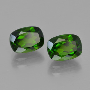 2.31 ct Green Chrome Diopside Stone, Natural Chrome Diopside in Cushion-Cut Shape for Sale