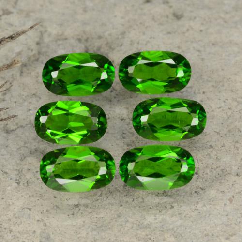Intense Green Chrome Diopside Gem - 0.3ct Oval Facet (ID: 469108)