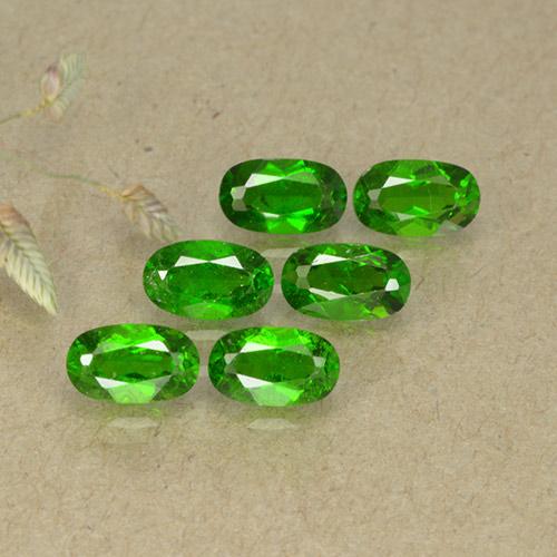 Medium-Dark Green Хром Диопсид Камень - 0.3ct Фасетный Овал (ID: 493740)
