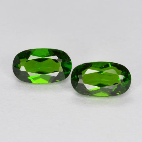 Medium-Dark Green Chrome Diopside Gem - 0.3ct Oval Facet (ID: 557421)