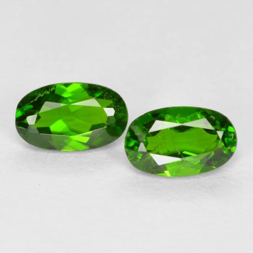Medium-Dark Green Хром Диопсид Камень - 0.2ct Фасетный Овал (ID: 557812)