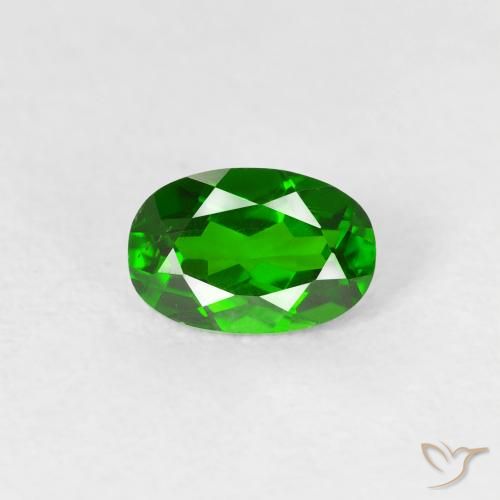 0.59ct Natural Bright Forest Green Chrome Diopside, Oval, VS