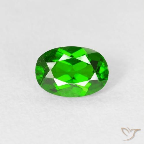 0.57ct Natural Dark Green Chrome Diopside, Oval, VS