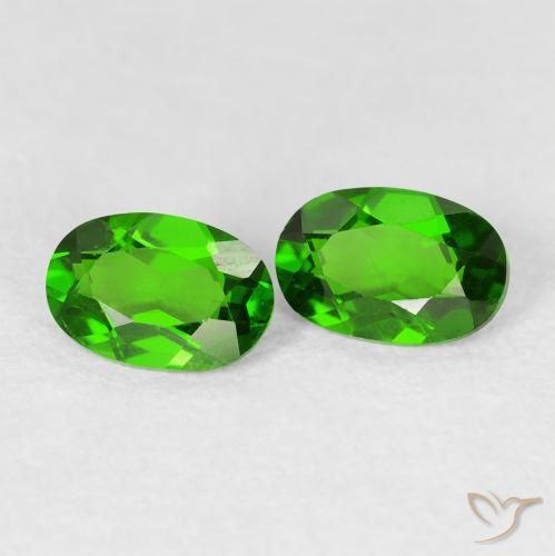 1.00ctw Natural Dark Green Chrome Diopside, Oval, VS-SI