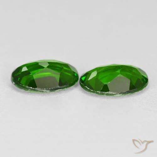 Chrome Diopside Gemstones in 7 x 5 mm (calibrated) Size for Sale, Chrome Diopside Stones in Bright Forest Green Color