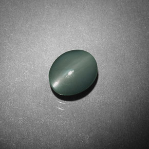 0.98 ct Green Chrysoberyl Cat's Eye Gemstone, Chrysoberyl Cat's Eye Gem in Oval Cabochon Shape for Sale.