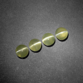 1.86 ct Green Chrysoberyl Cat's Eye Stone, Natural Chrysoberyl Cat's Eye in Round Cabochon Shape for Sale