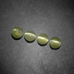 1.47 ct Green Chrysoberyl Cat's Eye Stone, Natural Chrysoberyl Cat's Eye in Round Cabochon Shape for Sale