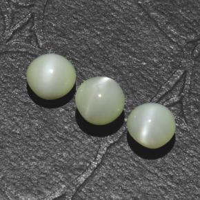 Chrysoberyl Cat's Eye Gemstones in 4 mm (calibrated) Size for Sale, Chrysoberyl Cat's Eye Stones in Green Color