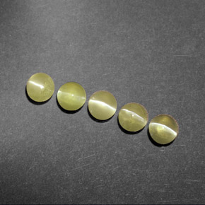 2.04 ct Green Chrysoberyl Cat's Eye Stone, Natural Chrysoberyl Cat's Eye in Round Cabochon Shape for Sale