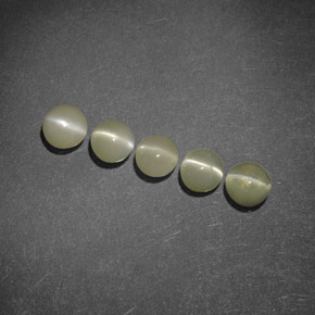 1.91 ct Green Chrysoberyl Cat's Eye Stone, Natural Chrysoberyl Cat's Eye in Round Cabochon Shape for Sale