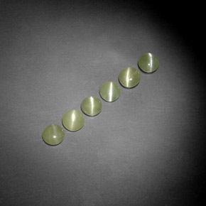 1.80 ct Green Chrysoberyl Cat's Eye Stone, Natural Chrysoberyl Cat's Eye in Round Cabochon Shape for Sale