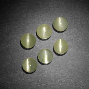 1.67 ct Green Chrysoberyl Cat's Eye Gemstone, Chrysoberyl Cat's Eye Gem in Round Cabochon Shape for Sale.