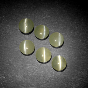 1.23 ct Green Chrysoberyl Cat's Eye Gemstone, Chrysoberyl Cat's Eye Gem in Round Cabochon Shape for Sale.