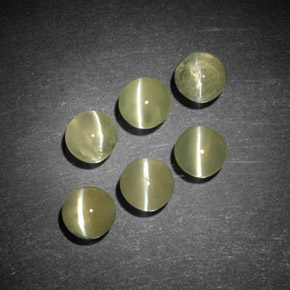2.93 ct Gold Chrysoberyl Cat's Eye Stone, Natural Chrysoberyl Cat's Eye in Round Cabochon Shape for Sale