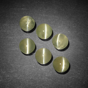 Chrysoberyl Cat's Eye Gemstone in 4 mm (calibrated) Size for Sale, Chrysoberyl Cat's Eye Stone in Golden Color