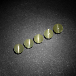 1.43 ct Green Chrysoberyl Cat's Eye Gemstone, Chrysoberyl Cat's Eye Gem in Round Cabochon Shape for Sale.