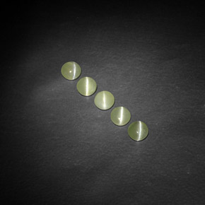 1.40 ct Green Chrysoberyl Cat's Eye Gemstone, Chrysoberyl Cat's Eye Gem in Round Cabochon Shape for Sale.