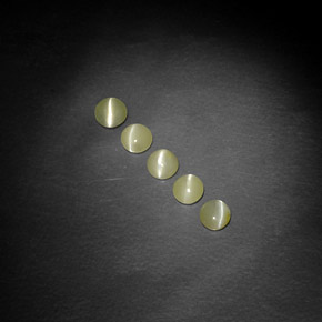 1.25 ct Green Chrysoberyl Cat's Eye Stone, Natural Chrysoberyl Cat's Eye in Round Cabochon Shape for Sale