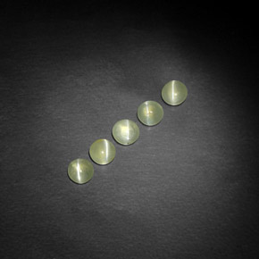 1.70 ct Green Chrysoberyl Cat's Eye Stone, Natural Chrysoberyl Cat's Eye in Round Cabochon Shape for Sale