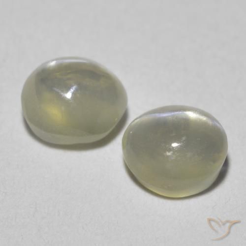 Chrysoberyl Cat's Eye Gemstones in 4.5 x 4.3 mm Size for Sale, Chrysoberyl Cat's Eye Stones in Warm White Color