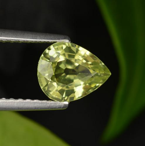1.2ct Pear Facet Golden Green Chrysoberyl Gem for sale 1.2ct Pear Facet Golden Green Chrysoberyl Gem (ID: 256791)