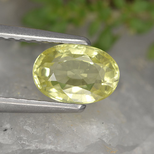 Medium-Light Yellow Chrysoberyll Edelstein - 0.9ct Oval facettiert (ID: 496916)