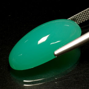 Chrysoprase Gemstone in 22.4 x 10.7 mm Size for Sale, Chrysoprase Stone in Green Color