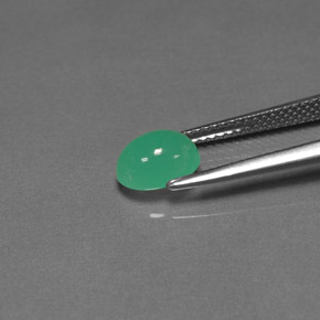 Chrysoprase Gemstone in 8 x 6 mm (calibrated) Size for Sale, Chrysoprase Stone in Green Color