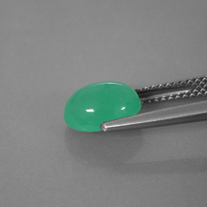Chrysoprase Gemstone in 9 x 7 mm (calibrated) Size for Sale, Chrysoprase Stone in Green Color
