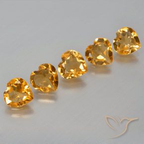 Lote de Citrina Dorado Corazón de 5 piezas de Brasil - Peso 4,29 ct en total / promedio. 0,86 ct cada uno, Tamaño 7 x 6,9mm, Color: Dorado naranja intenso, Dureza Mohs 7 Adecuado para joyas de uso diario, Año de la piedra preciosa del gallo, Photo A